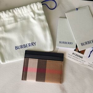 Burberry Vintage Check Card Holder Brand New!